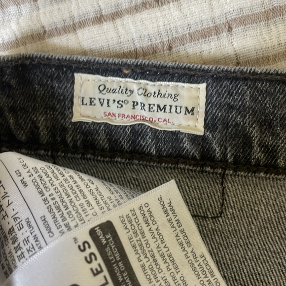 Levi 501 shorts - Picture 2 of 3